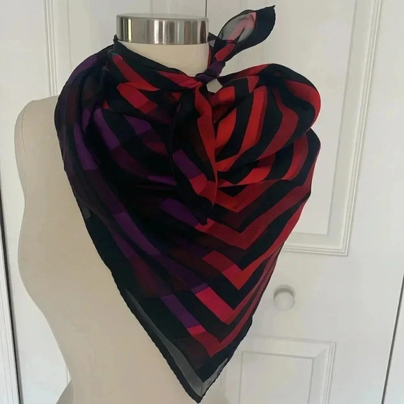 Ellen tracy scarf black purple red and green - Picture 4 of 4